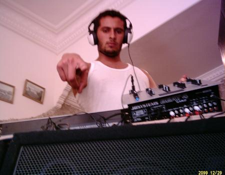    dj  colt